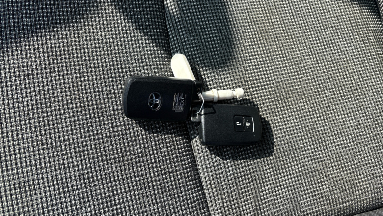 Toyota Yaris 1.5 Hybrid Y20 5dr CVT [Bi-tone] Hybrid Hatchback